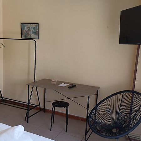 Hostal Pension Mar De Plata Lugo Exterior foto